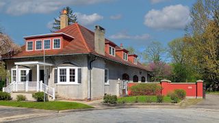 105 Parkwood Court, Bay City, MI 48708