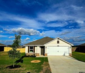 853 Martin St, Chandler, TX 75758