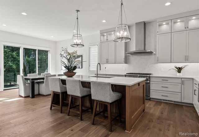 4182 Prescott Park Circle, West Bloomfield, MI 48323