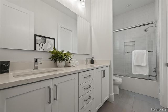 4182 Prescott Park Circle, West Bloomfield, MI 48323