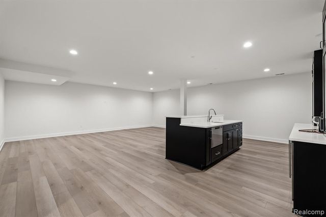 4182 Prescott Park Circle, West Bloomfield, MI 48323