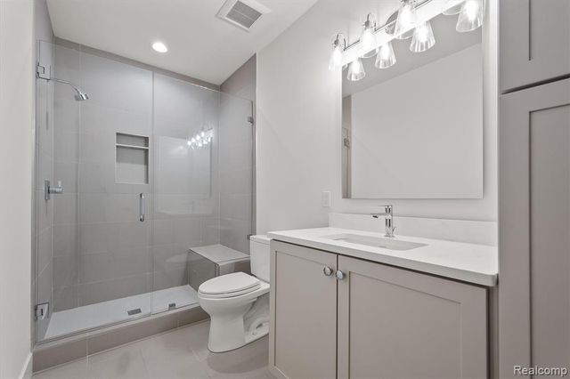 4182 Prescott Park Circle, West Bloomfield, MI 48323