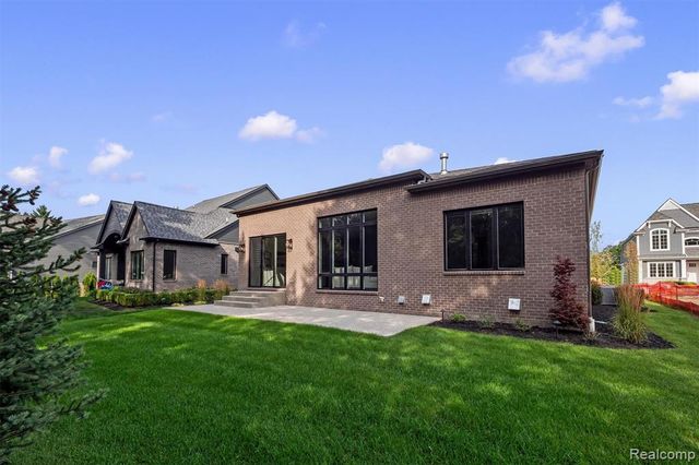 4182 Prescott Park Circle, West Bloomfield, MI 48323