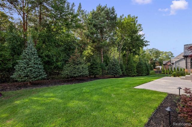 4182 Prescott Park Circle, West Bloomfield, MI 48323