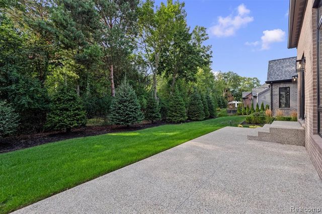 4182 Prescott Park Circle, West Bloomfield, MI 48323