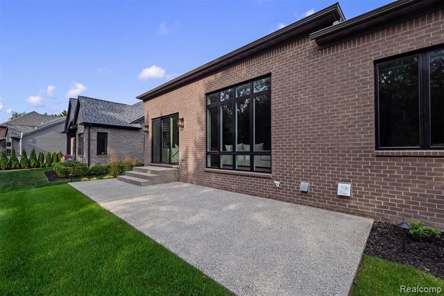 4182 Prescott Park Circle, West Bloomfield, MI 48323