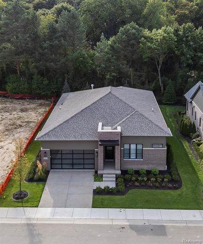 4182 Prescott Park Circle, West Bloomfield, MI 48323