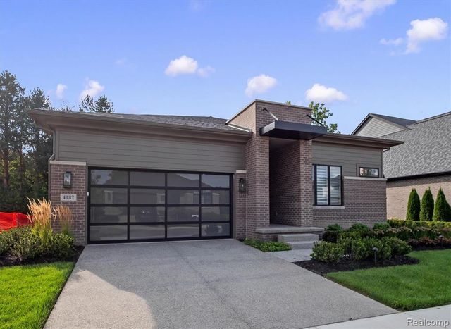 4182 Prescott Park Circle, West Bloomfield, MI 48323