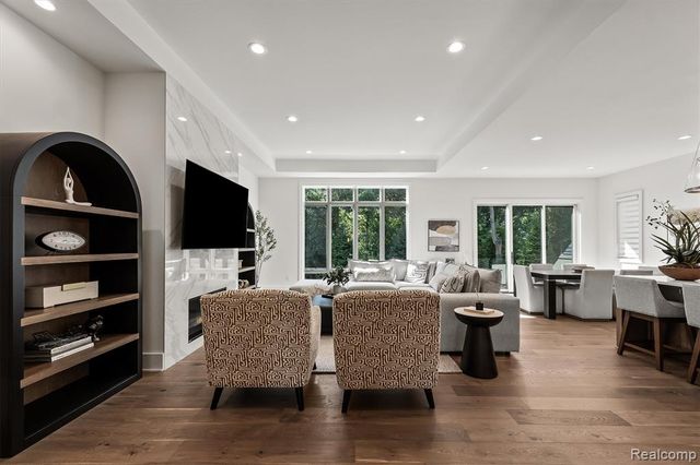 4182 Prescott Park Circle, West Bloomfield, MI 48323