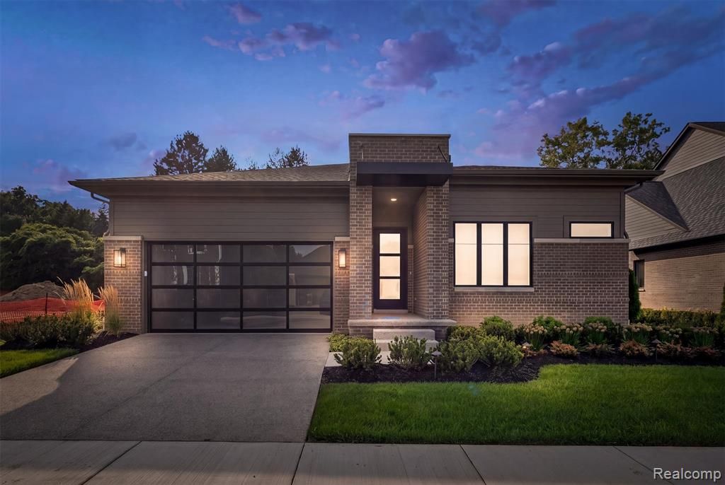 4182 Prescott Park Circle, West Bloomfield, MI 48323