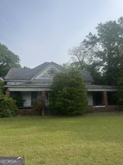 8335 Eisenhower Parkway, Lizella, GA 31052