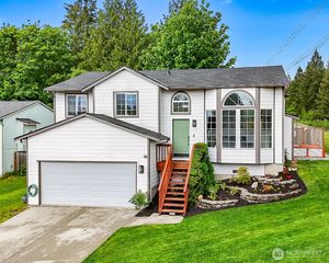 8029 Crown Ridge Boulevard, Arlington, WA 98223