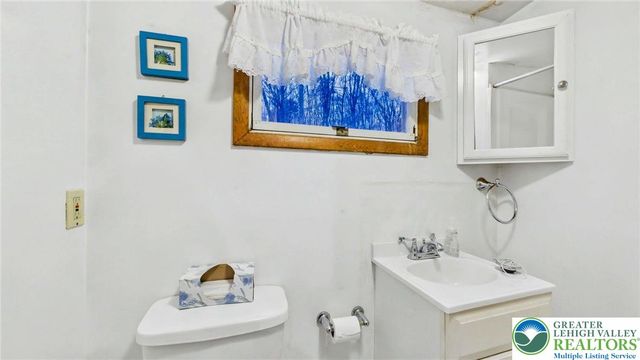 1208 Mattioli Road, Pocono Twp, PA 18321