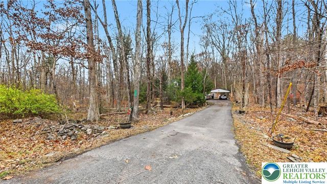 1208 Mattioli Road, Pocono Twp, PA 18321