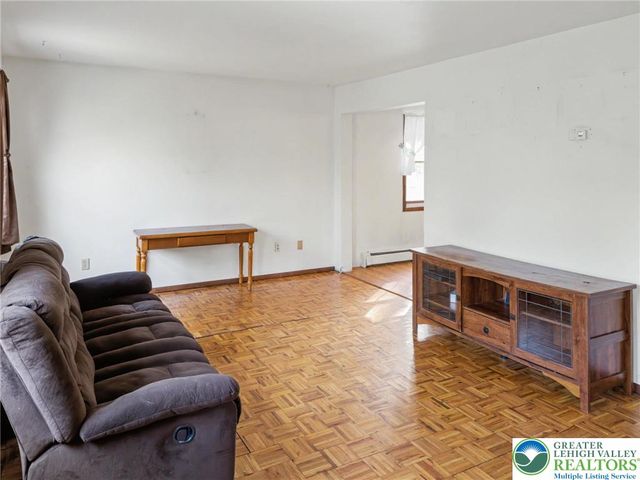 1208 Mattioli Road, Pocono Twp, PA 18321