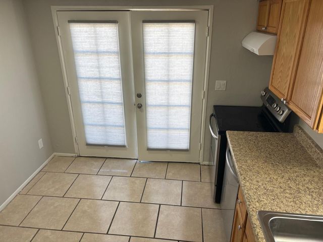 168 S 54th Street Apt B, Mesa, AZ 85206