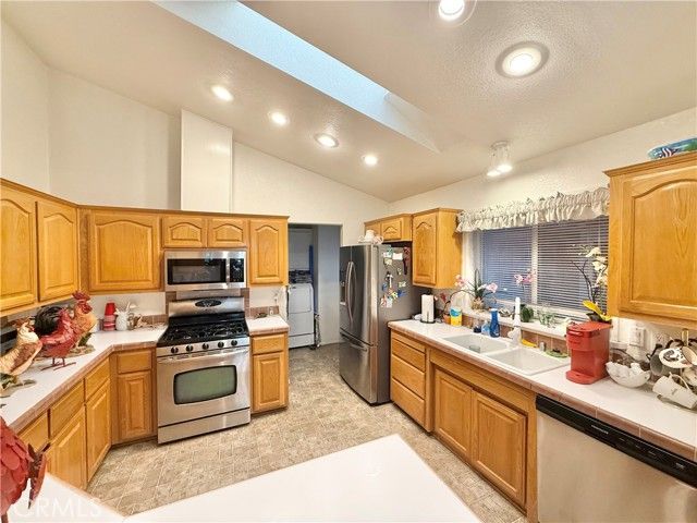 4040 Piedmont Drive 328, Highland, CA 92346