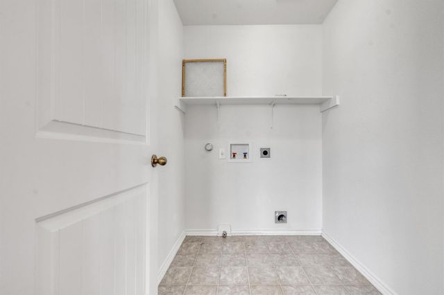 2008 Sydnee DR, Leander, TX 78641