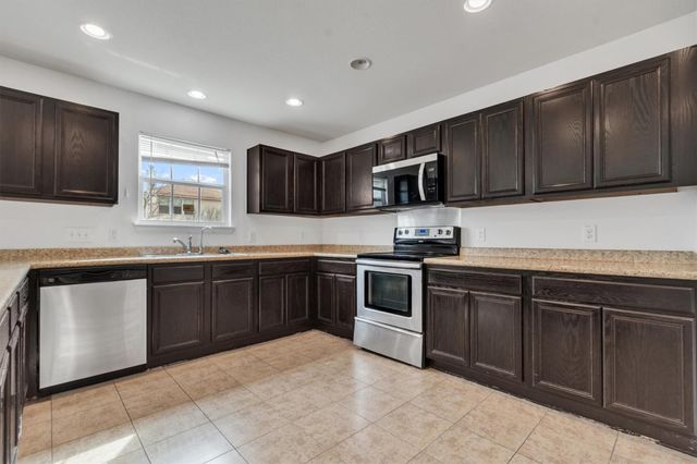 2008 Sydnee DR, Leander, TX 78641