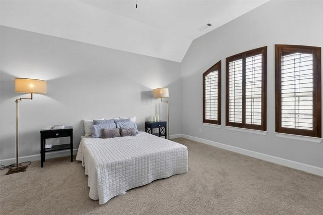 580 Courtyard Lane, Irving, TX 75039