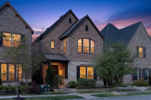 580 Courtyard Lane, Irving, TX 75039