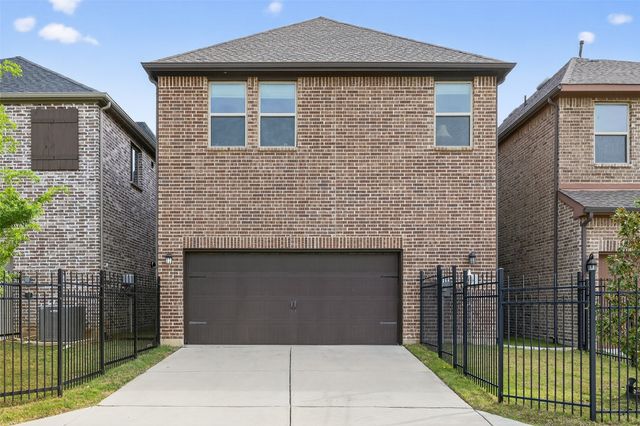 580 Courtyard Lane, Irving, TX 75039