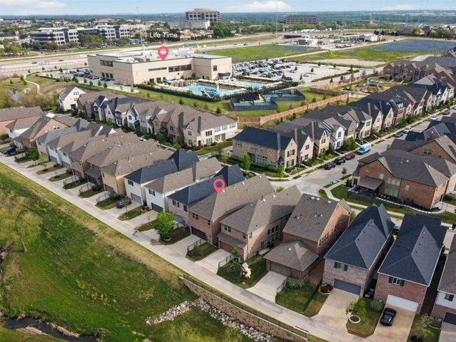 580 Courtyard Lane, Irving, TX 75039