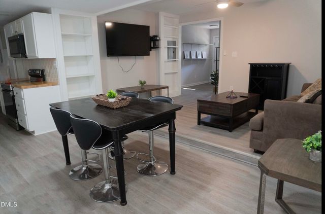 111 Buckingham Avenue, Fayetteville, NC 28301