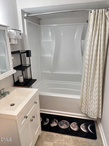 111 Buckingham Avenue, Fayetteville, NC 28301