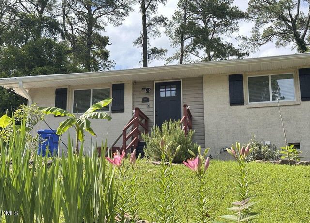 111 Buckingham Avenue, Fayetteville, NC 28301