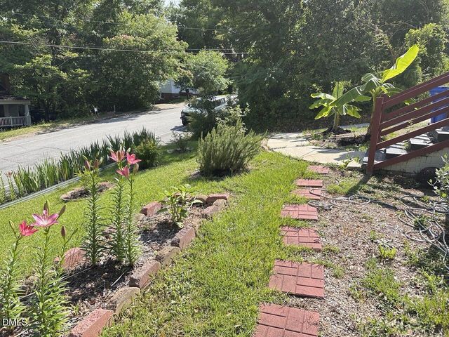 111 Buckingham Avenue, Fayetteville, NC 28301