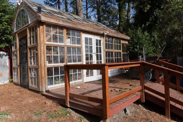 111 Buckingham Avenue, Fayetteville, NC 28301