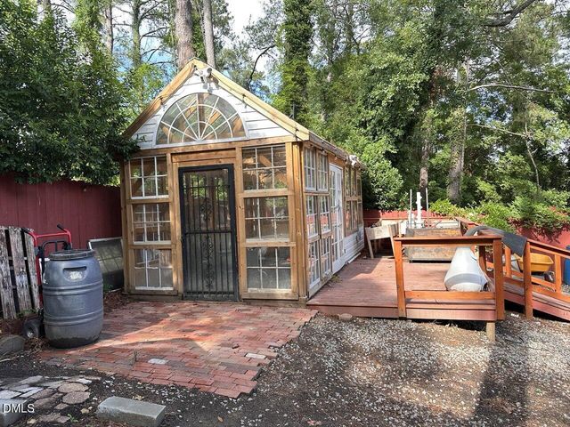 111 Buckingham Avenue, Fayetteville, NC 28301