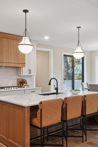 5920 Wooddale Avenue, Edina, MN 55424