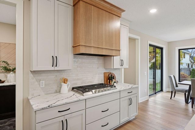 5920 Wooddale Avenue, Edina, MN 55424