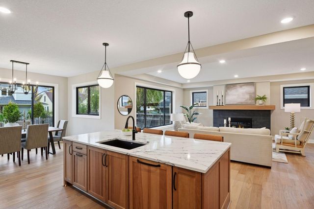 5920 Wooddale Avenue, Edina, MN 55424