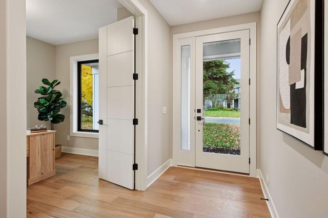 5920 Wooddale Avenue, Edina, MN 55424