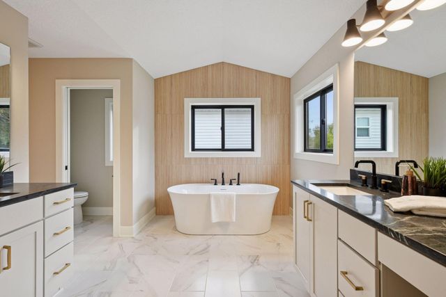 5920 Wooddale Avenue, Edina, MN 55424