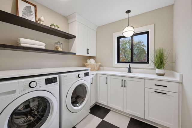 5920 Wooddale Avenue, Edina, MN 55424