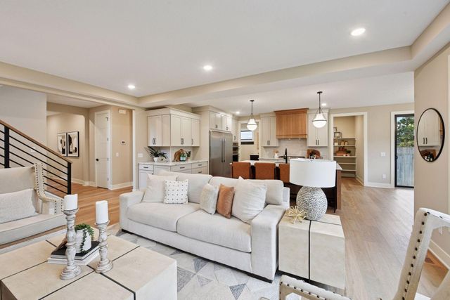 5920 Wooddale Avenue, Edina, MN 55424