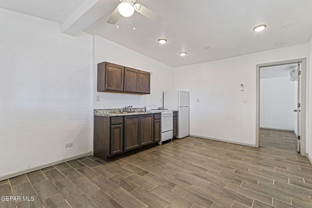 7921 Lirio Road B, El Paso, TX 79915