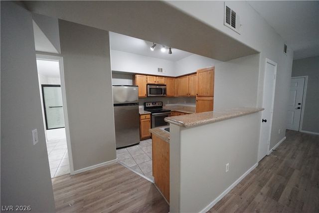 7255 West Sunset Road 1121, Las Vegas, NV 89113