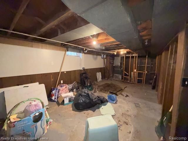 12566 Duchess Street, Detroit, MI 48224