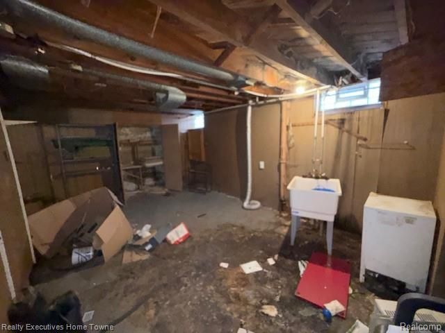 12566 Duchess Street, Detroit, MI 48224