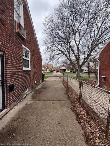 12566 Duchess Street, Detroit, MI 48224