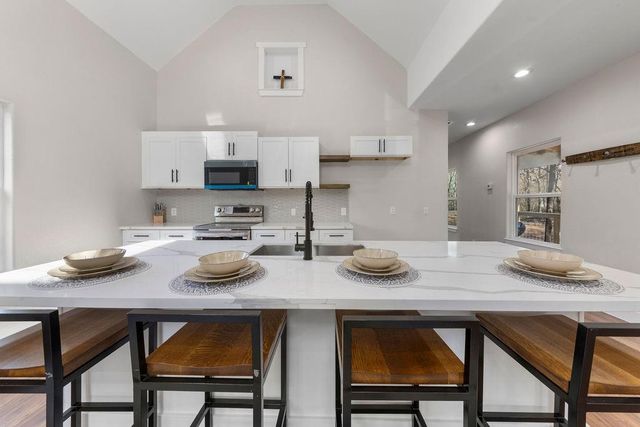 174 Star Dust Drive, Livingston, TX 77351