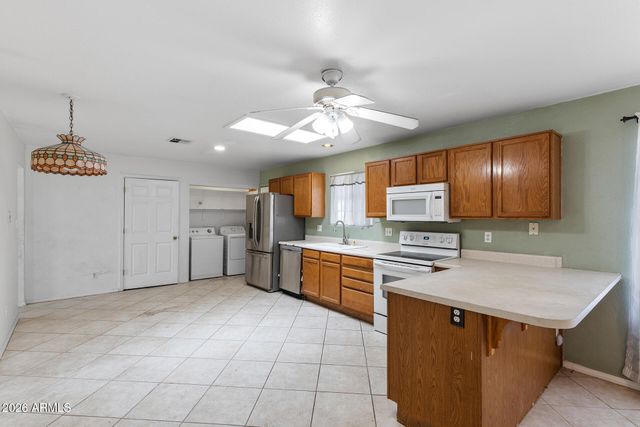 3626 W SHANGRI LA Road, Phoenix, AZ 85029