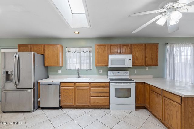 3626 W SHANGRI LA Road, Phoenix, AZ 85029