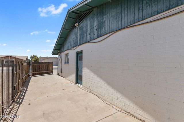 3626 W SHANGRI LA Road, Phoenix, AZ 85029