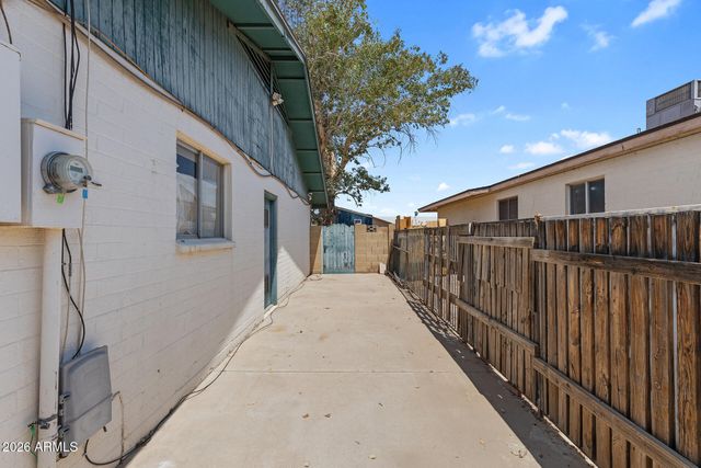 3626 W SHANGRI LA Road, Phoenix, AZ 85029